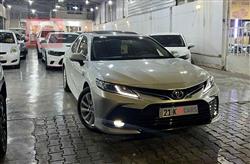 تۆیۆتا کامری